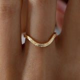Curved Geometric Pattern Gold Wedding Band